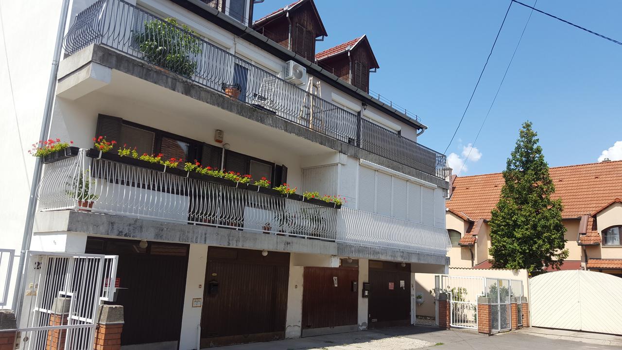 Hortenzia Apartment Szeged Exteriör bild